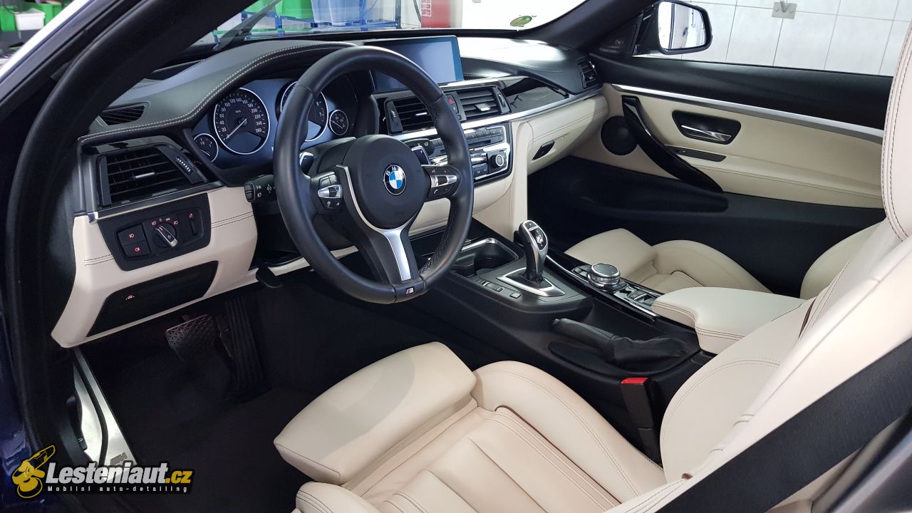 Interiér BMW 4 série po profesionálním čištění